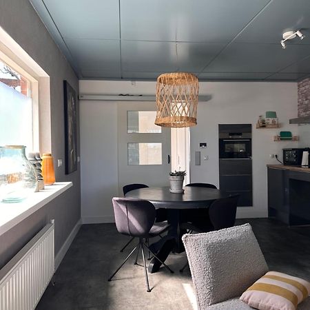 B&B Het Kleine Huisje Emmen Esterno foto