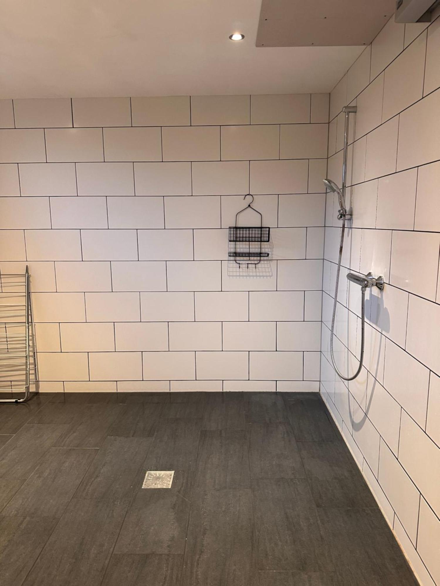 B&B Het Kleine Huisje Emmen Esterno foto