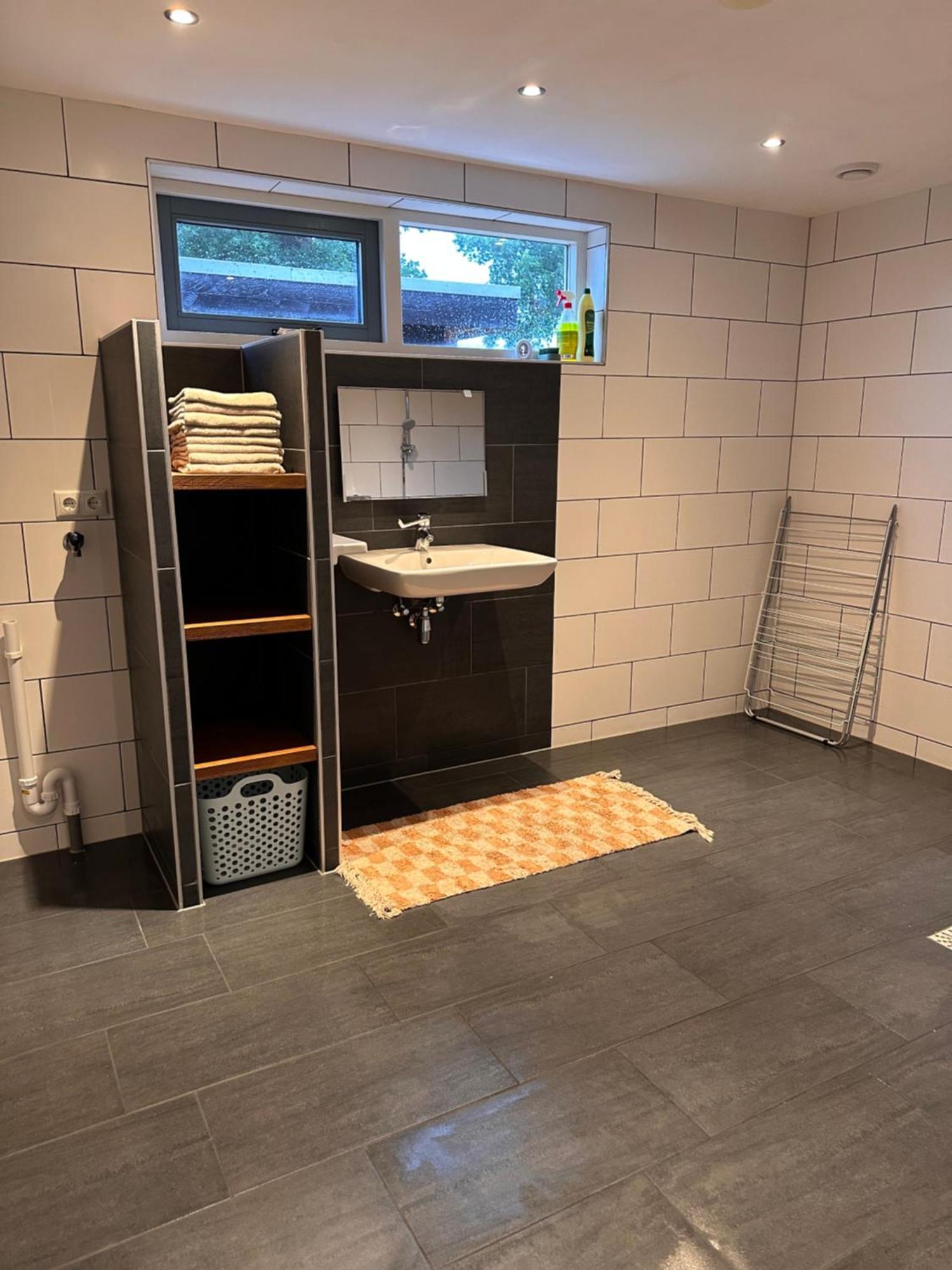 B&B Het Kleine Huisje Emmen Esterno foto