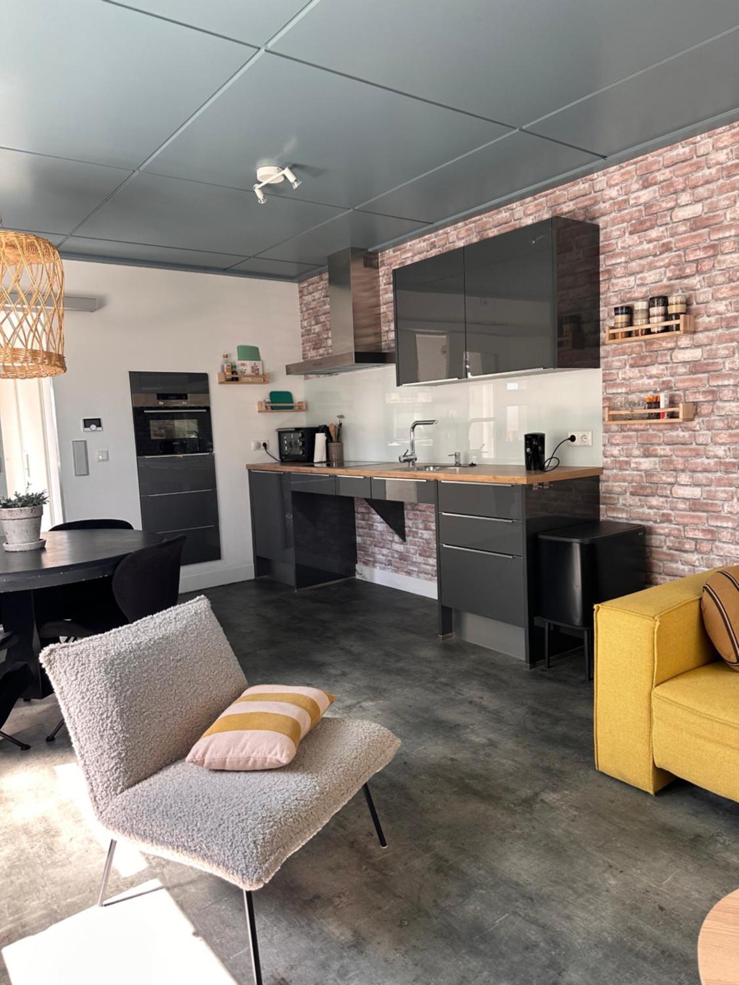 B&B Het Kleine Huisje Emmen Esterno foto